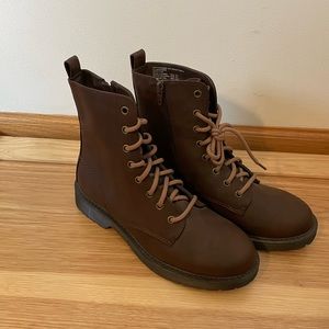 Time and Tru brown combat boots size 8 1/2